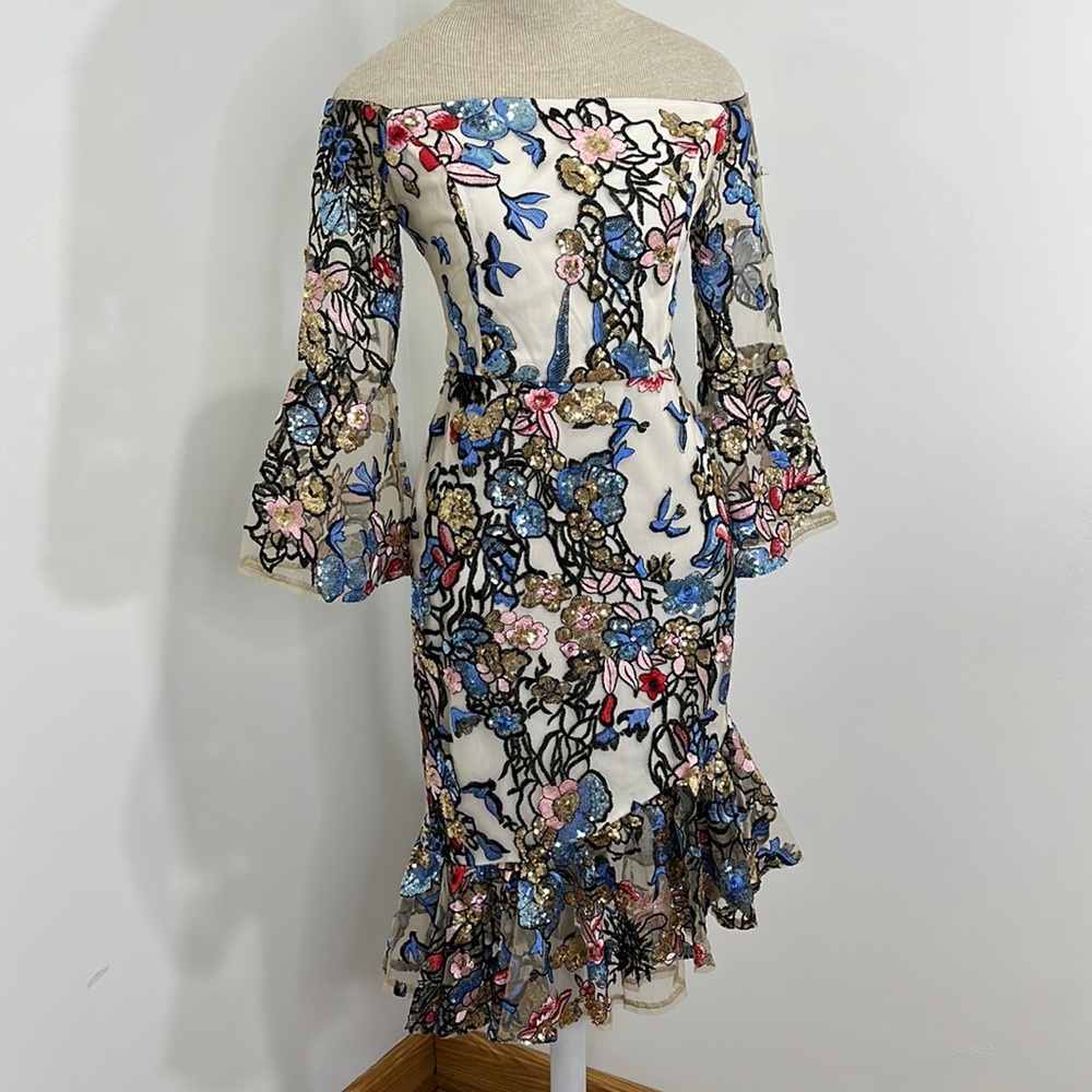 Alexia Admor Women’s Dress size 6 Sequin Embroidered Floral Formal Off Shoulder